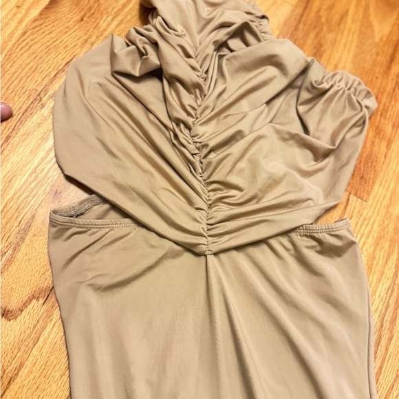 Nude sculpted maxi dress like helsa mugler - Picture 6 of 14